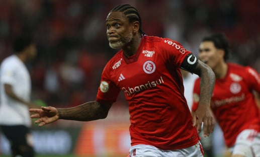 Internacional negocia saída de Luiz Adriano