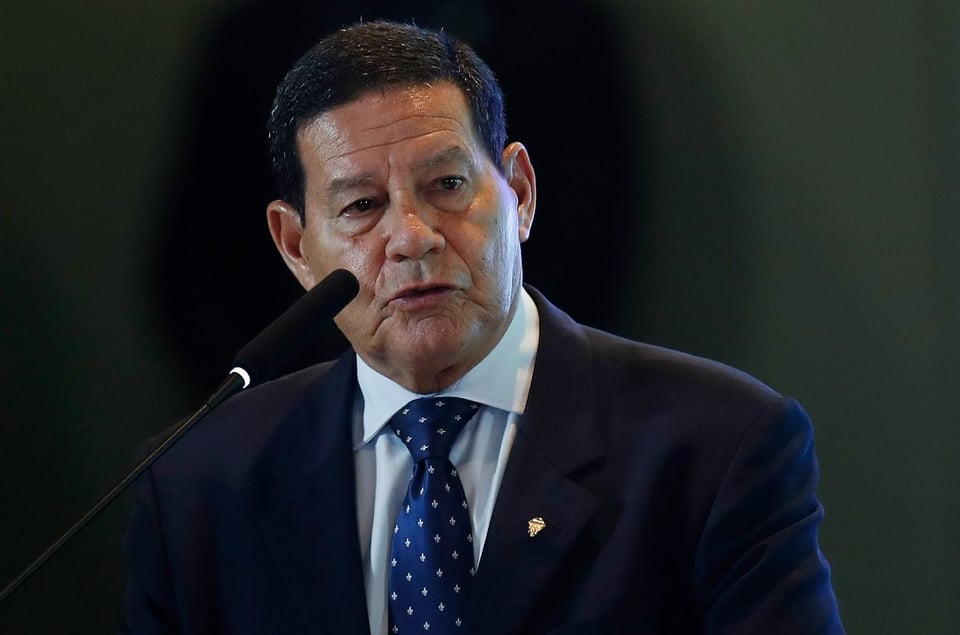 Mourão: “Lula mostra que não tem compromisso com a democracia”