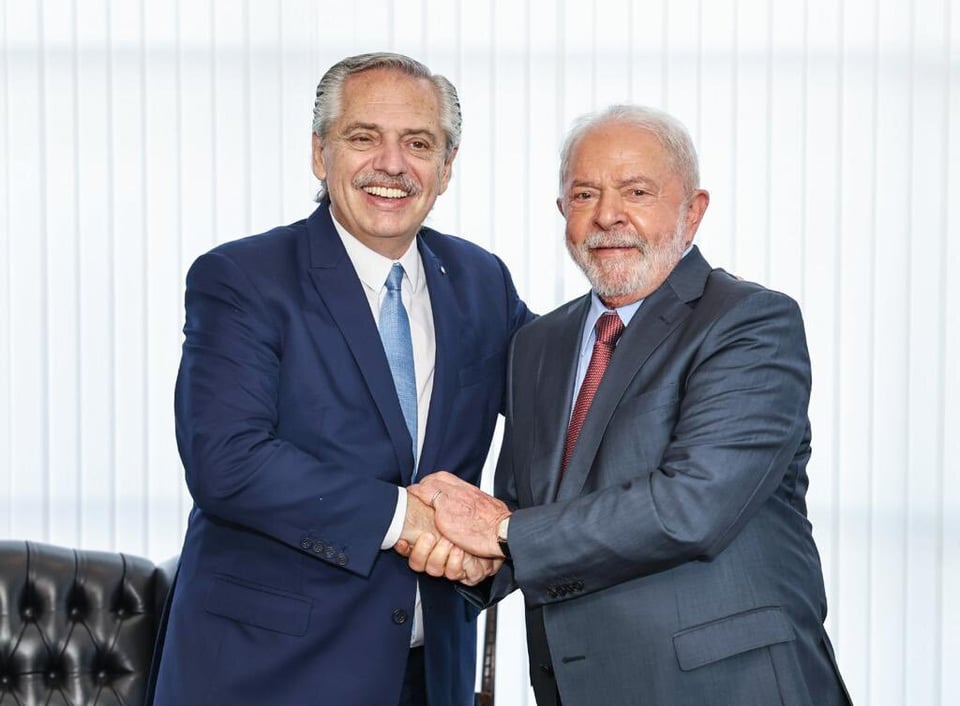 Lula sugeriu e Argentina vai deixar de usar dólar em importações da China