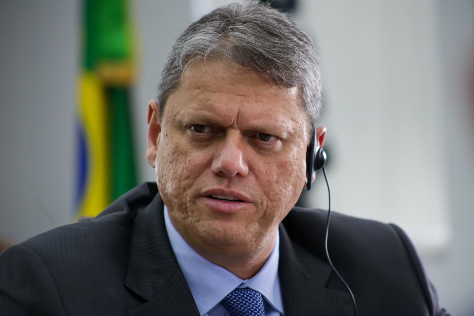 Após atrito, Tarcísio diz que sempre será leal a Bolsonaro