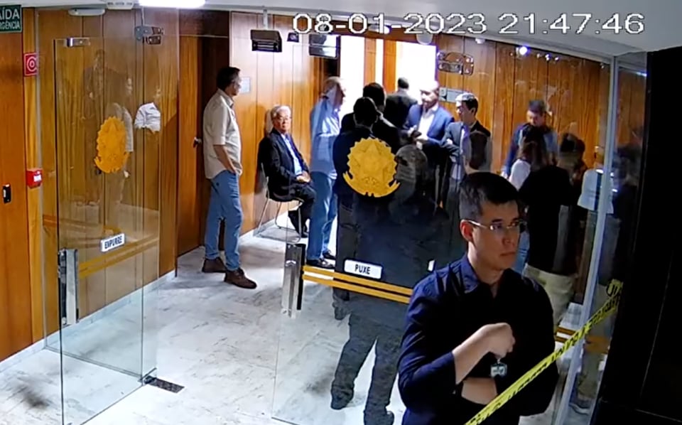 V&iacute;deo mostra discuss&atilde;o entre ministros de Lula no 8/1