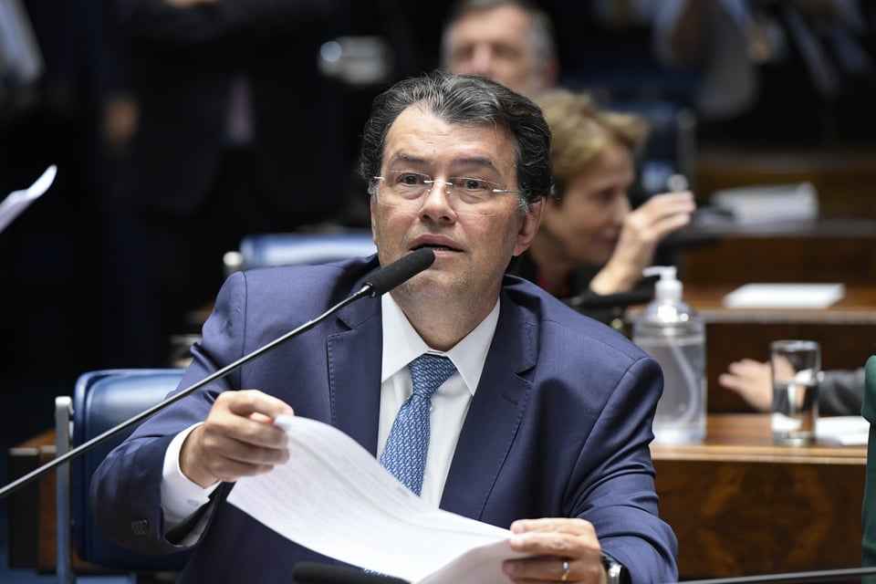 Relatório da reforma tributária no Senado só em outubro