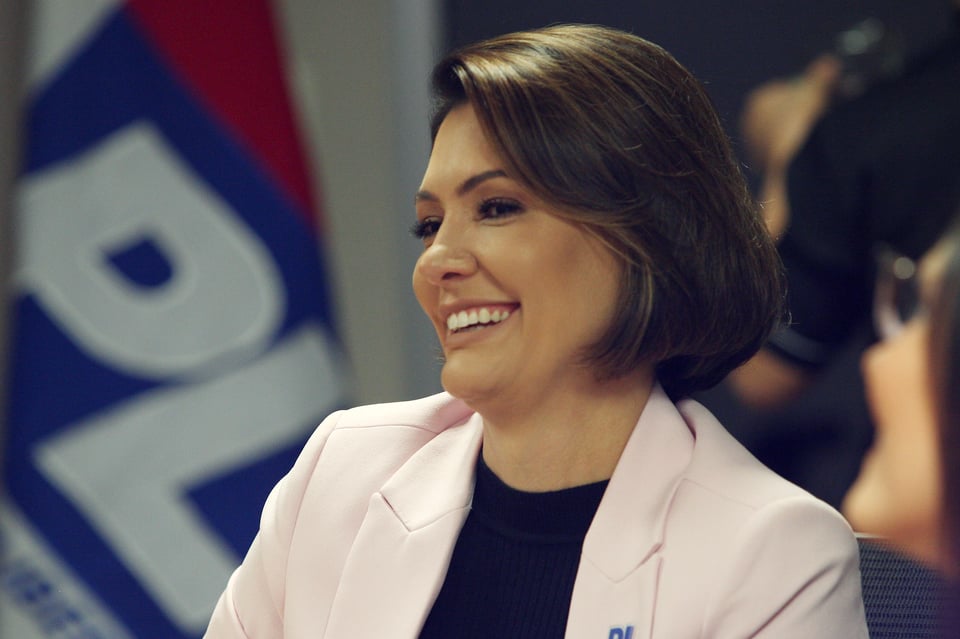 Michelle Bolsonaro: “Esquerda tenta legalizar o assassinato de crianças”