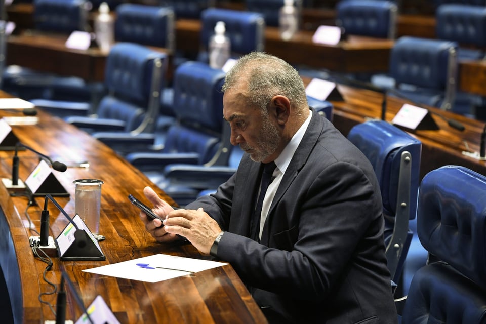 Ex-senador é alvo de operação sobre morte da mãe da própria filha