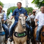 Bolsonaro escapa
