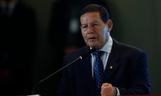 "Vai ficar igual um Dom Quixote bradando ao vento", diz Mourão