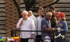 Em início da campanha, Lula associa Bolsonaro ao demônio e diz que tentará recuperar o país