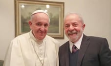 Crusoé: Lula irá ao Vaticano para falar de aquecimento global com o papa