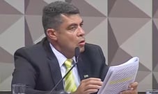 Ex-assessor de Bolsonaro nega envolvimento em falsificação de cartões de vacina