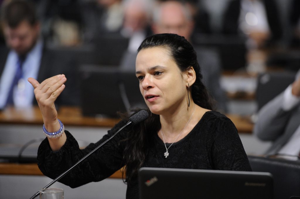 “Ações midiáticas e desproporcionais não ajudarão a solucionar a crise”