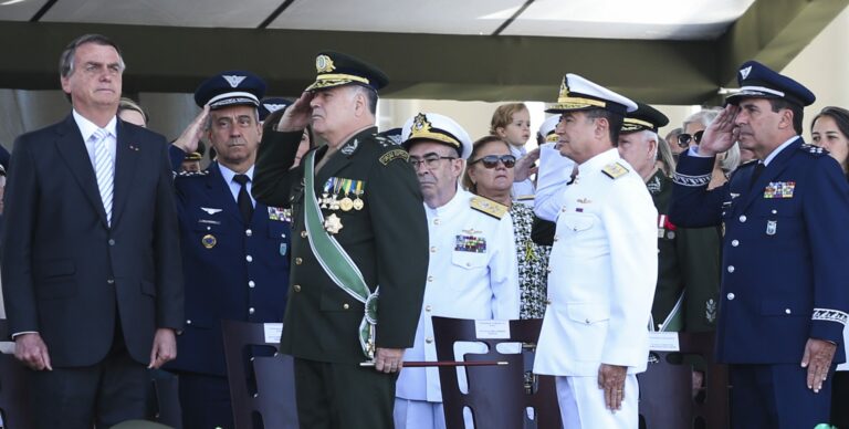 PF pretende concluir investigações sobre Bolsonaro até o fim do semestre