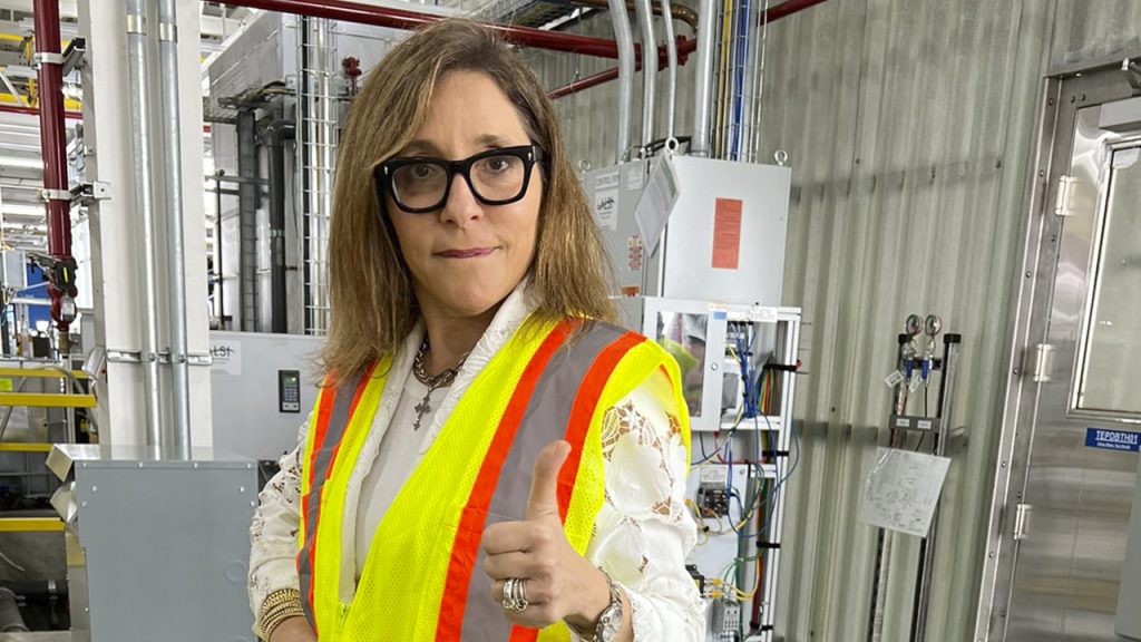 Linda Yaccarino, CEO do X, deixa o cargo