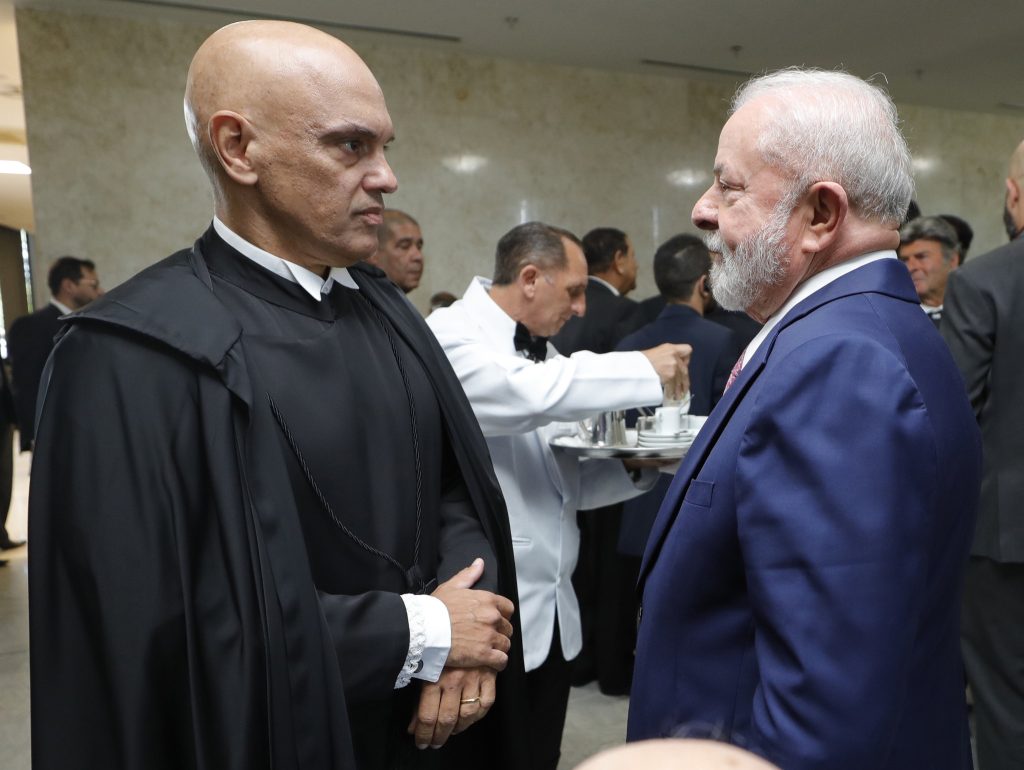 Após reação a PEC, Lula sinaliza Dino no STF e Gonet na PGR