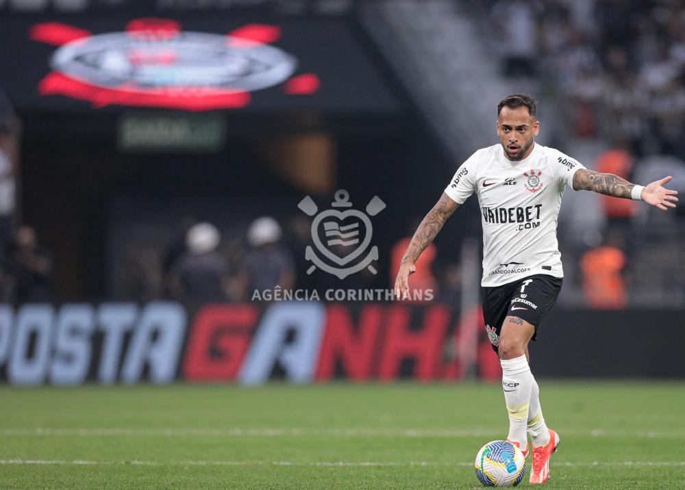 Maycon sofre lesão no joelho e não joga mais pelo Corinthians