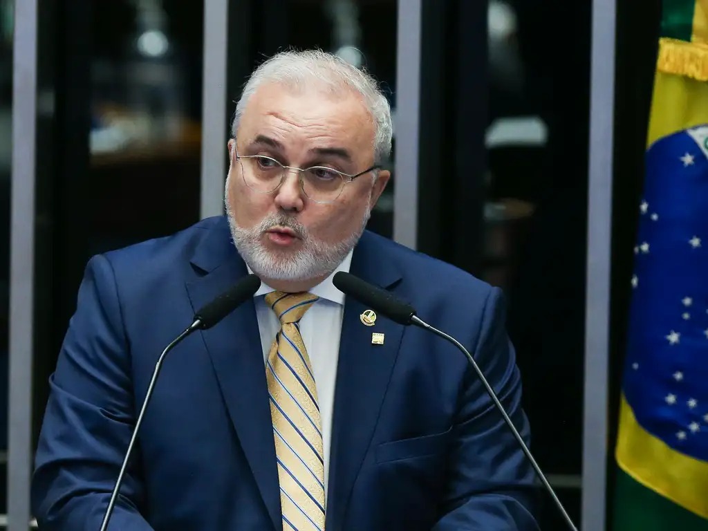 Jean Paul Prates anuncia saída do PT