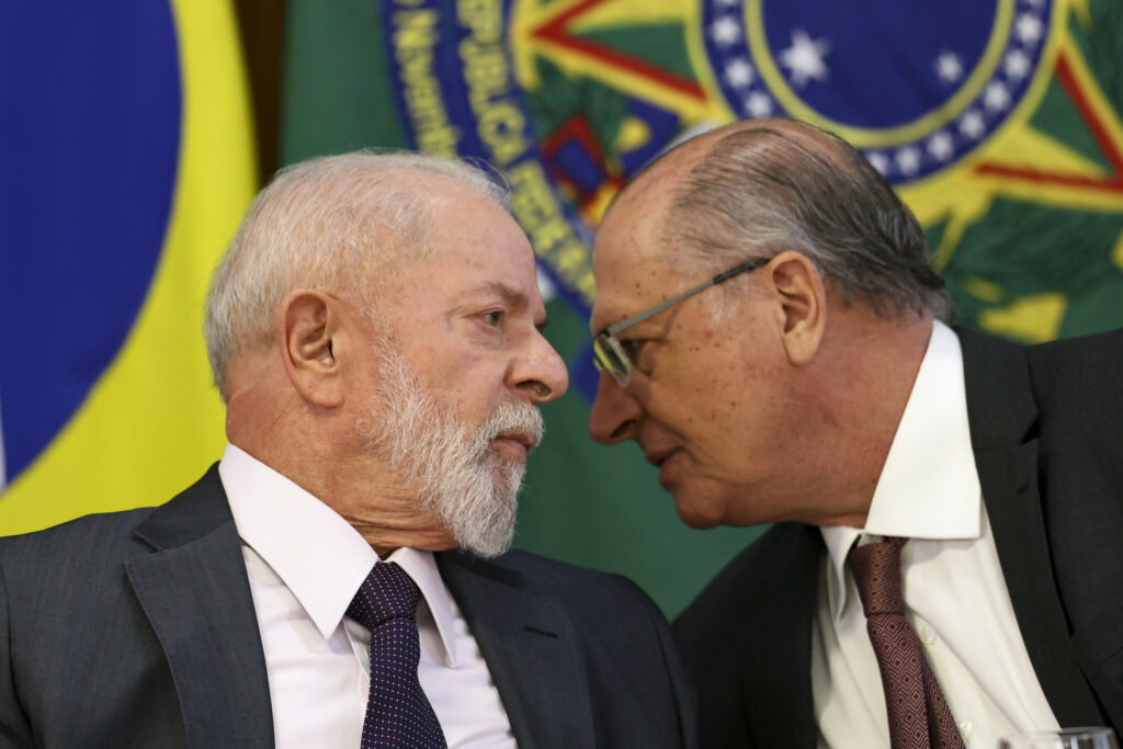 Lula cobra Alckmin sobre redução dos preços da linha branca para o RS