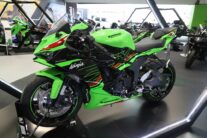 Kawasaki lança novo modelo em 2025 para competir com grandes nomes