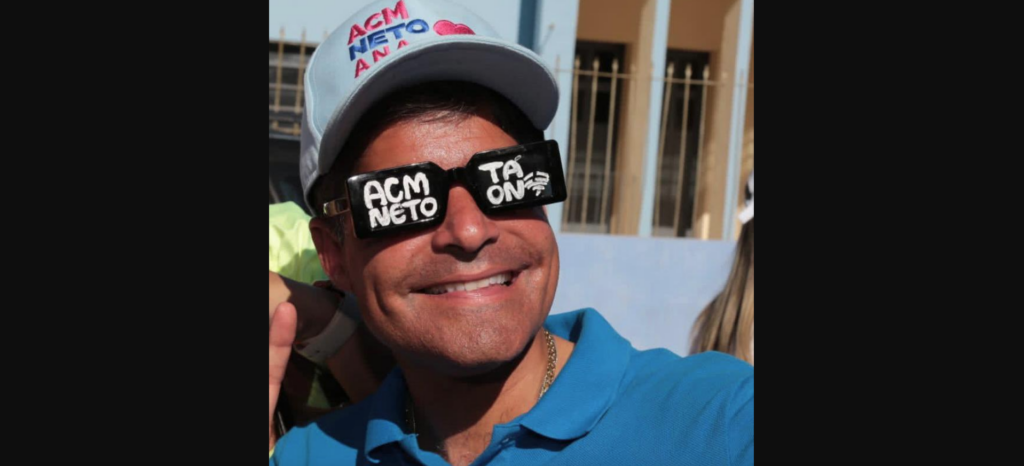 ACM Neto indica apoio à candidatura de Flávio Bolsonaro