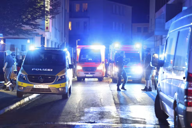 Ataque deixou mortos em festival de Solingen, Alemanha — Foto: Gianni Gattus/DPA via AP
