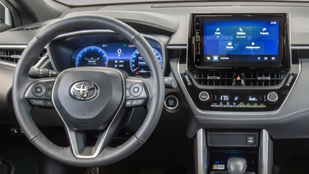 Muita gente chama o Corolla Cross de careta sem perceber que ele faz melhor que quase todos