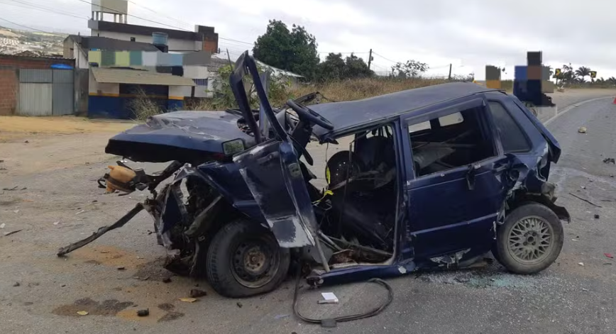 Mulher morre atropelada por carreta na BR-423 em Garanhuns