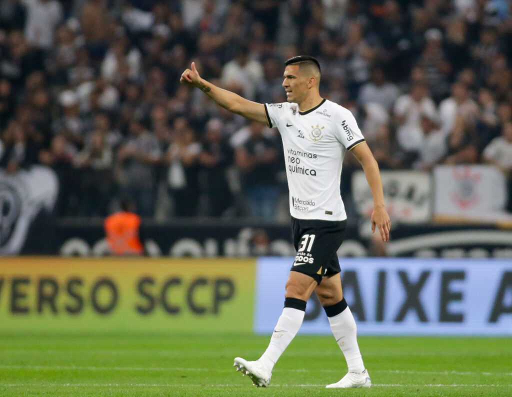 Corinthians paga dívida com zagueiro Balbuena e derruba Transfer Ban