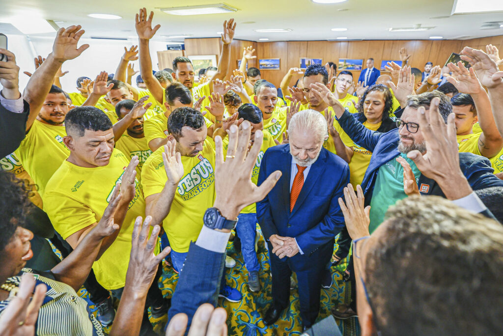 E Lula ainda não conseguiu convencer os evangélicos