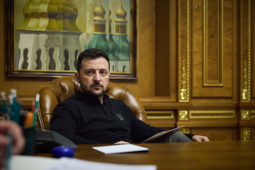 Crusoé: Zelensky elogia “amigo” Milei por combate à inflação