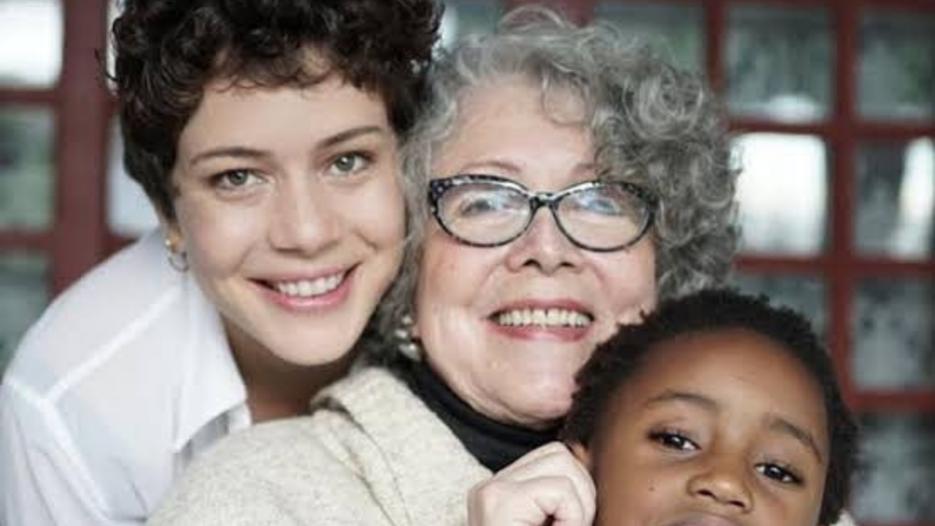 Leandra Leal comemora aniversário da mãe, internada há semanas