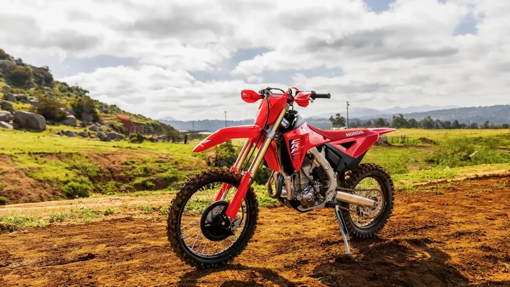Motos Honda CRF 250 e 450 2025 recebem atualizações e novidades para o Off-Road