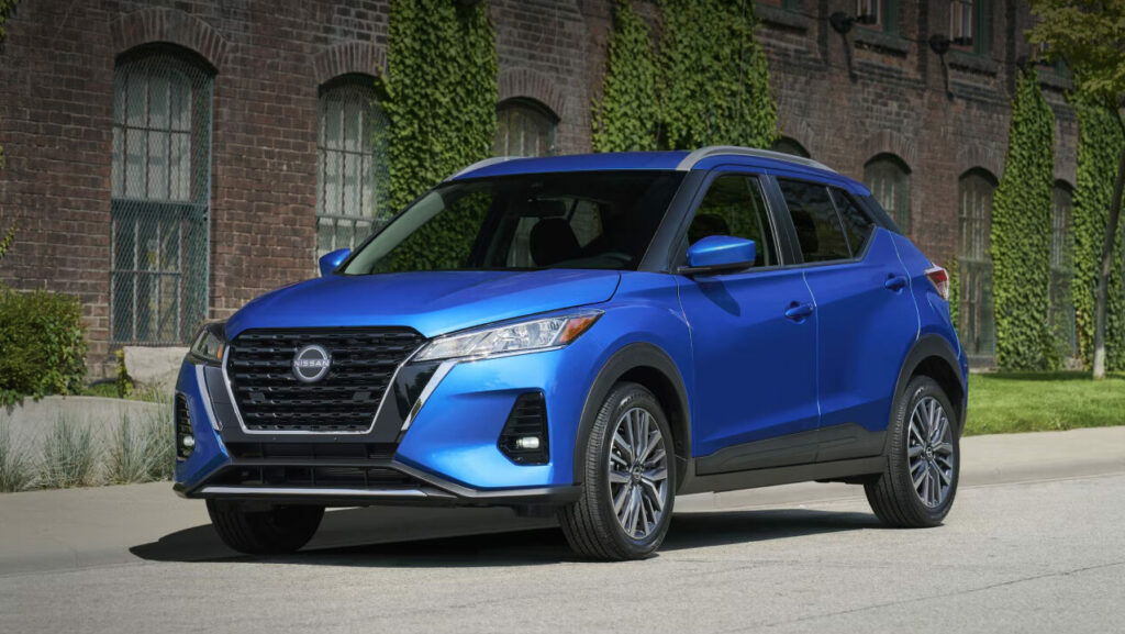 Quem busca um SUV urbano equilibrado costuma olhar com atenção para o Nissan Kicks Play