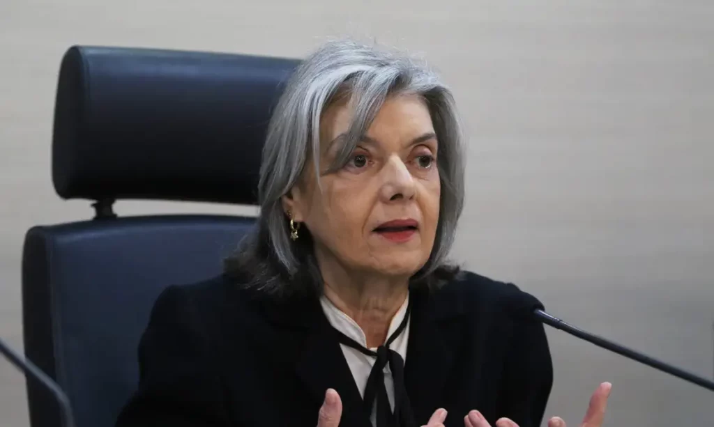 Cármen Lúcia minimiza denúncias sobre fraudes nas eleições