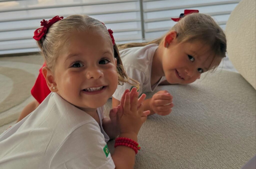 Virginia Fonseca causa polêmica com mochilas das filhas