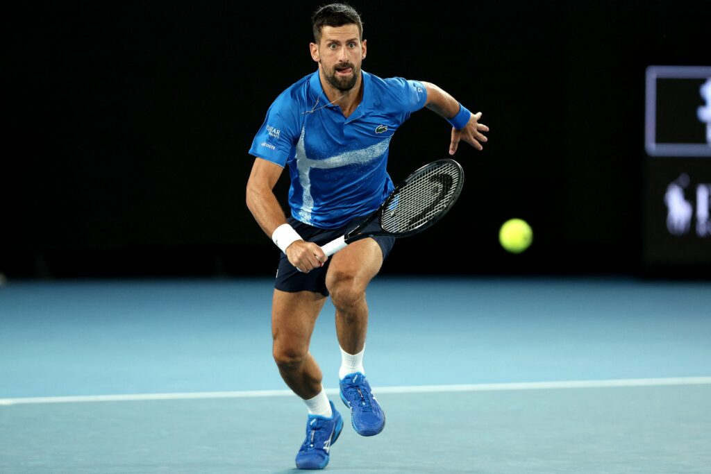 Australian Open: Djokovic vence Alcaraz e garante vaga na semifinal