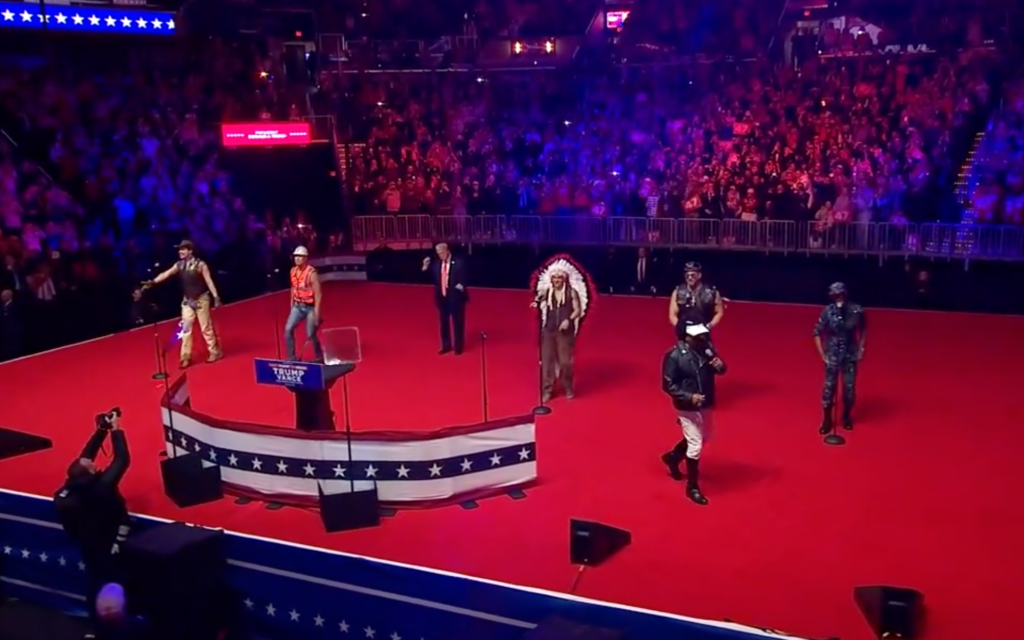 Crusoé: O que a banda Village People faz nos comícios de Trump