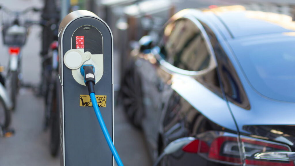 Carro elétrico usado vale a pena?