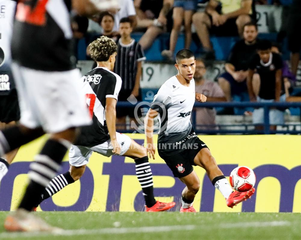 Corinthians avança para a semifinal da Copinha
