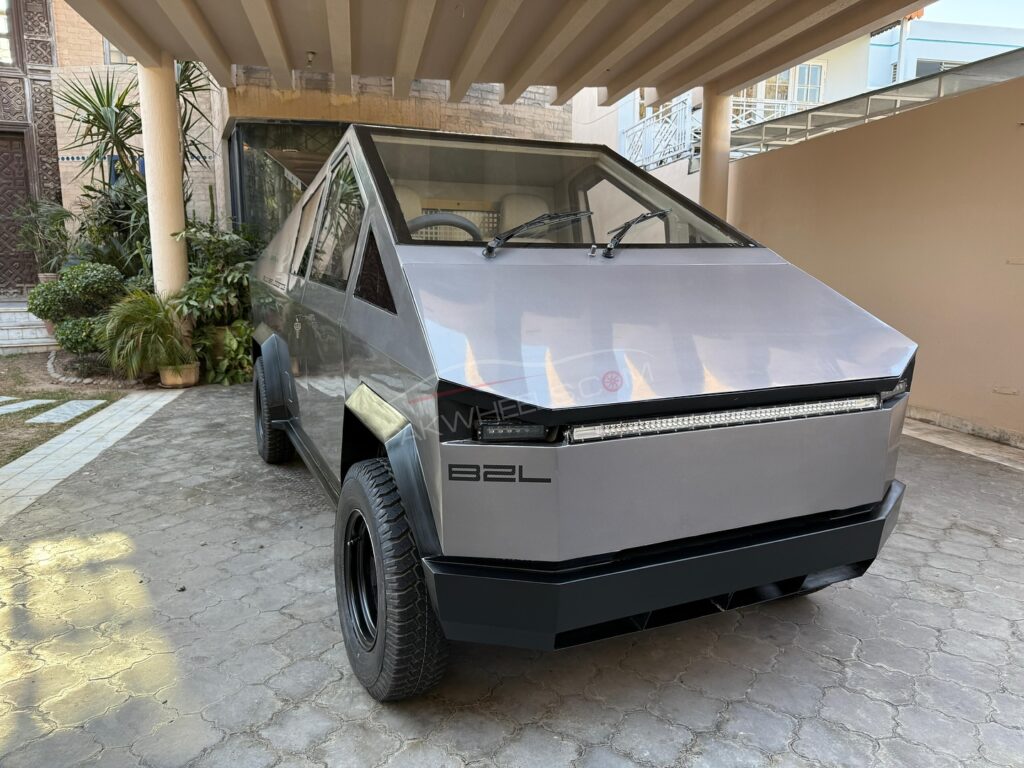 Cybertruck do Paquistão. Uma réplica inusitada do Tesla
