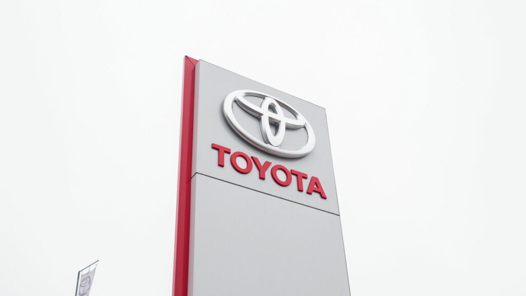 Estratégia da Toyota Liderança global em vendas de veículos em 2024