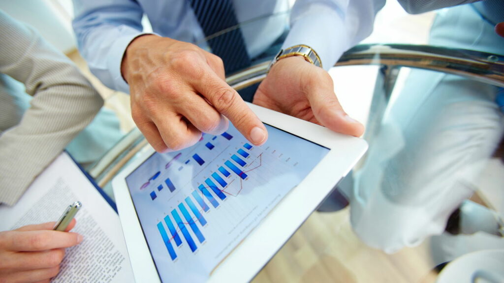 Estratégias de investimento em Renda Variável para 2025