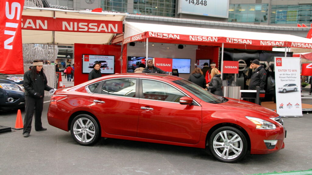 Nissan paralisa produção de carros elétricos nos EUA