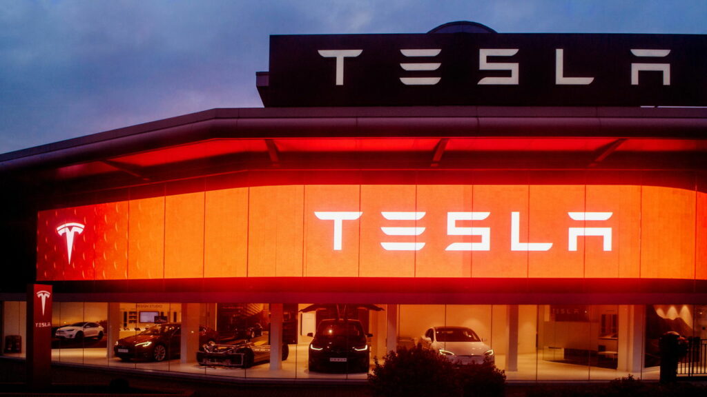 Tesla anuncia recall para mais de 1 milhão de veículos na China