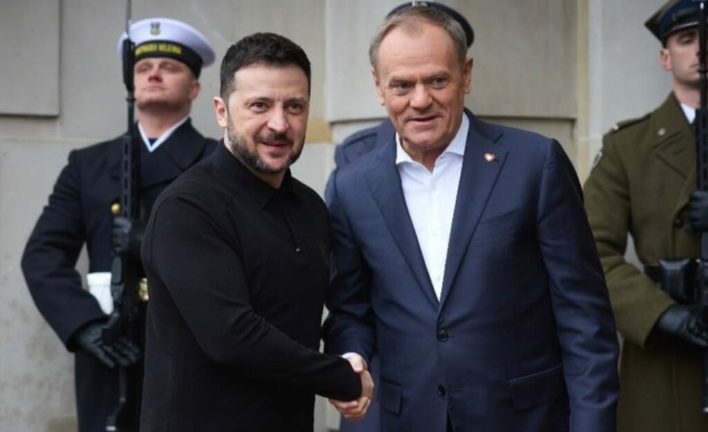 Donald Tusk acusa Rússia de “atos de terror aéreo”