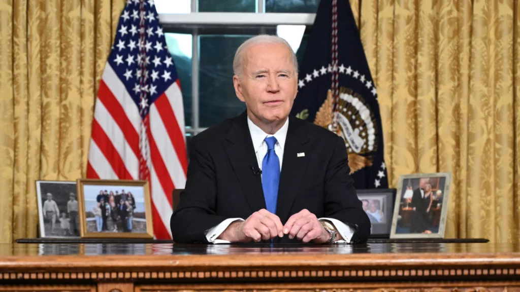 Biden encerra mandato sob críticas e com baixa aprovação