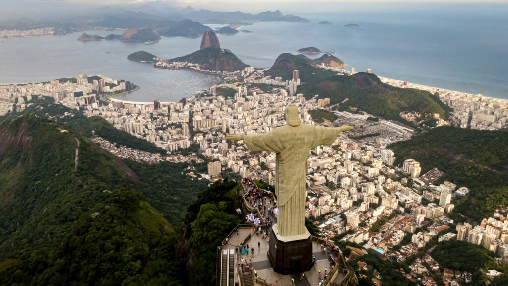 Operação na Cidade de Deus combate o Comando Vermelho