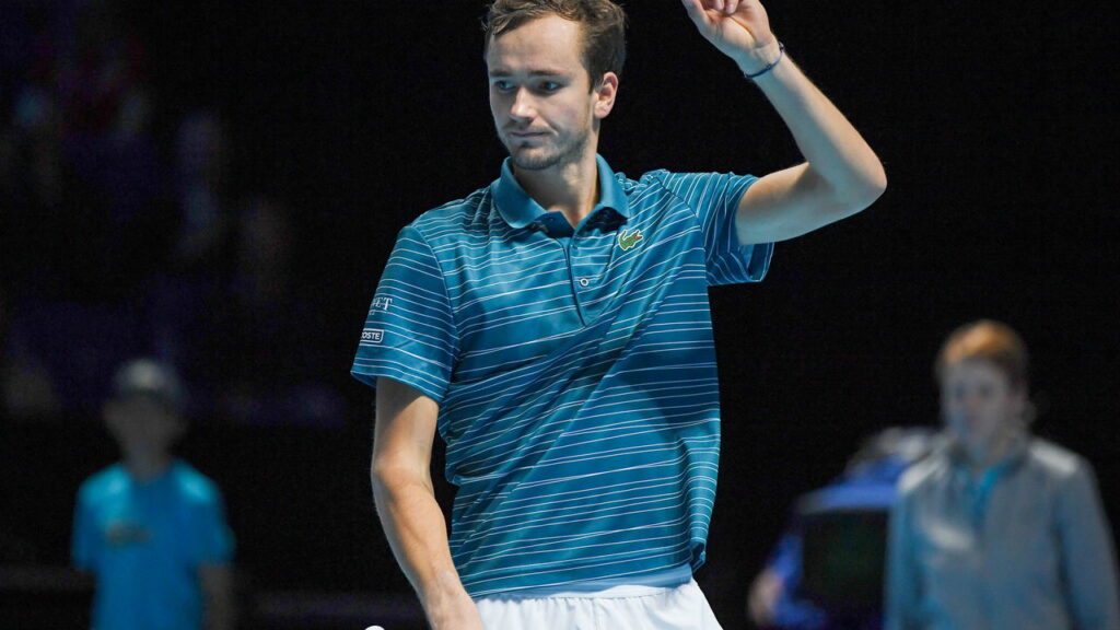 Daniil Medvedev toma multa no Open da Austrália