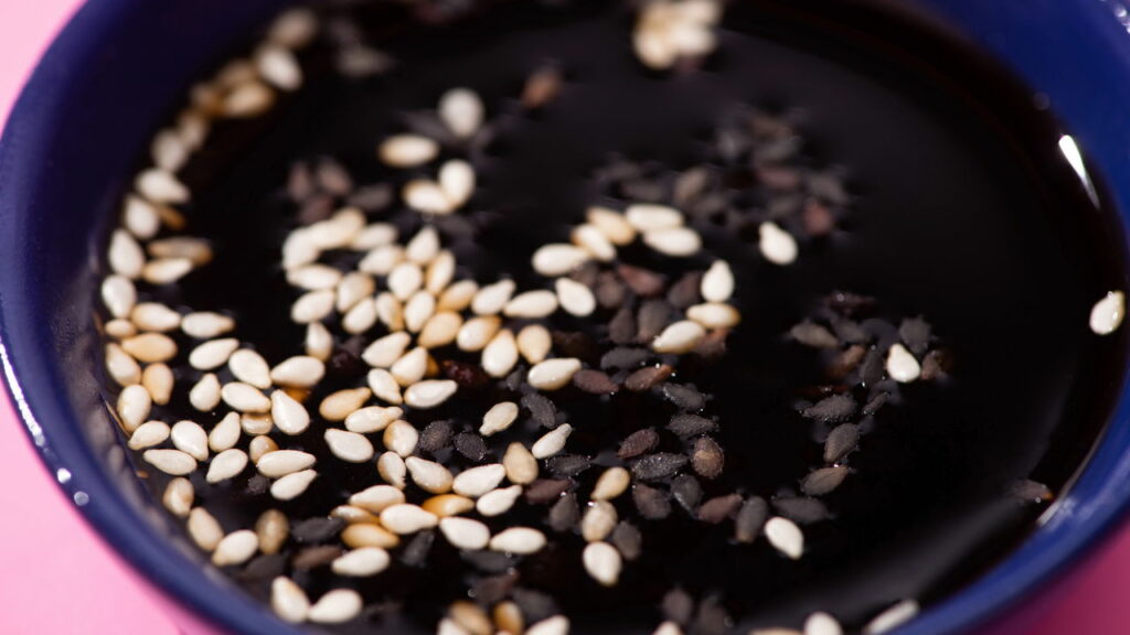 Como o gergelim pode beneficiar sua saúde e enriquecer sua alimentação