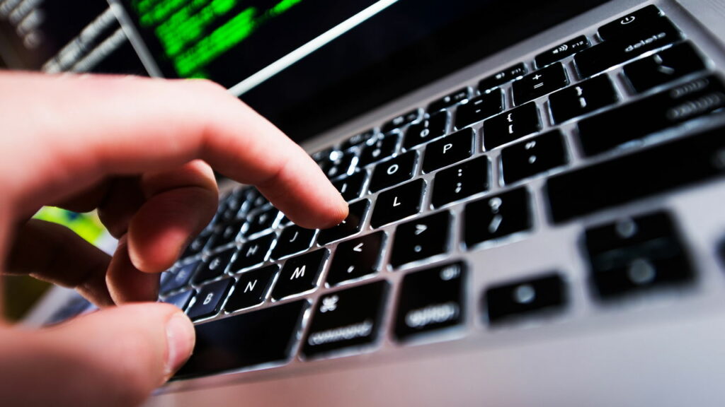 Gaeco prende hacker que invadiu sistemas judiciais mais de 80 vezes