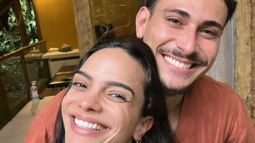 Jogadora da seleção expõe traição de namorado