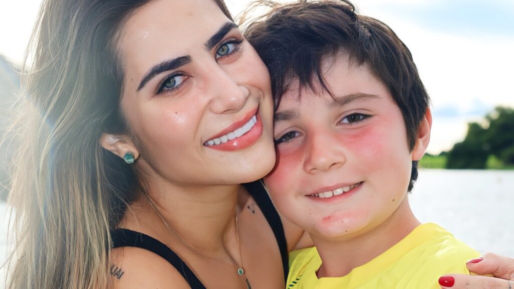 Virginia Fonseca dá presente de Neymar para o sobrinho